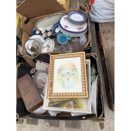 2278 - AN ASSORTMENT OF HOUSEHOLD CLEARANCE ITEMS TO INCLUDE CERAMICS AND BOOKS ETC