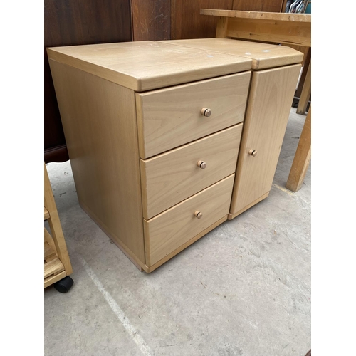 2914 - A MODERN 'HULSTA' THREE DRAWER BEDSIDE CHEST AND MATCHING CORNER UNIT