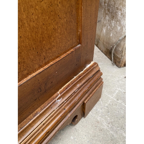 2938 - AN ANTIQUE STYLE HARDWOOD SIDEBOARD WITH TWO LONG & TWO SMALL FRIEZE DRAWERS ALL WITH FOLIATE DECORA... 