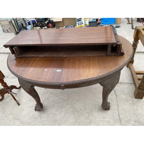 2973 - AN EARLY 20TH CENTURY 48 INCH DIAMETER WIND-OUT DINING TABLE (2 LEAVES 17.5 INCH EACH) ON CABRIOLE L... 