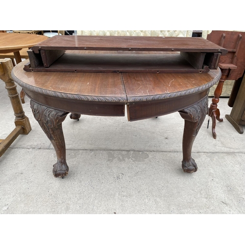 2973 - AN EARLY 20TH CENTURY 48 INCH DIAMETER WIND-OUT DINING TABLE (2 LEAVES 17.5 INCH EACH) ON CABRIOLE L... 