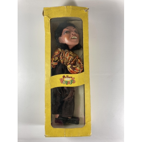 326 - A VINTAGE PELHAM PUPPET - SL26 SAXOPHONE PLAYER IN ORIGINAL BOX