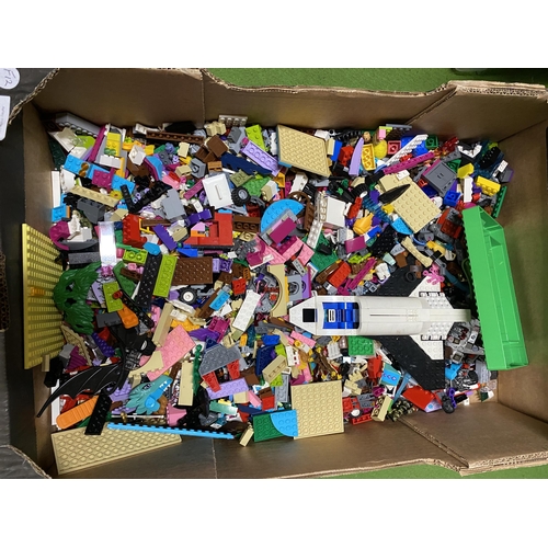 394 - A BOX OF ASSORTED LEGO