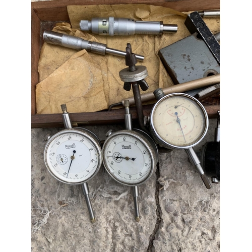 9 - SEVEN VINTAGE PRECISION DIALS TO INCLUDE MERCER, VERDICT ETC AND FURTHER ENGINEERS MEASURING TOOLS N... 