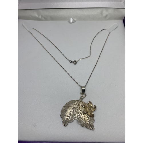 535 - A SILVER LEAF DESIGN PENDANT IN A PRESENTATION BOX