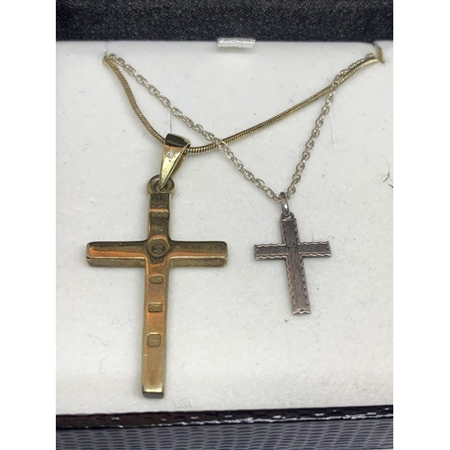 541 - TWO MARKED SILVER NECKLACES WITH CROSS PENDANTS IN A PRESENTATION BOX