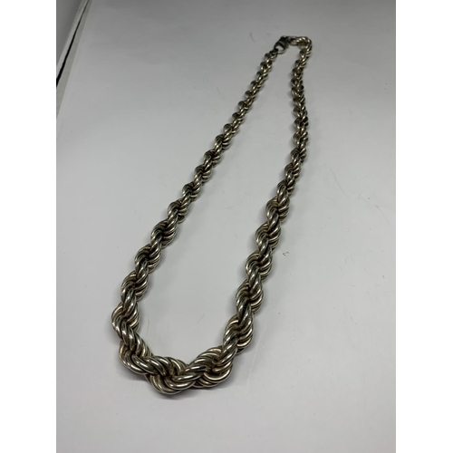 553 - A HEAVY SILVER ROPE CHAIN LENGTH 18 INCHES