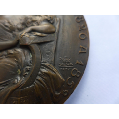 318 - A LARGE BRONZE MARIA II OF PORTUGAL MEDAL DATED 1953, 90MM, BY JAO DA SILVA