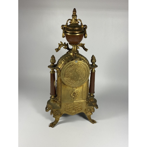 13 - A LIMOGES STYLE DECORATIVE BRASS MANTLE CLOCK, CONVERTED TO BATTERY, HEIGHT 41CM
