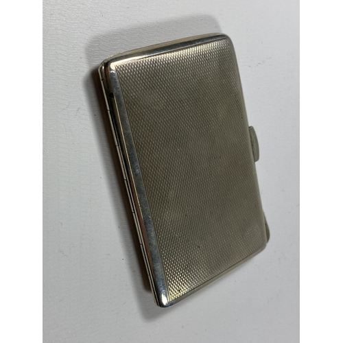 624 - AN ART DECO HALLMARKED SILVER CIGARETTE BOX, HALLMARKS FOR BIRMINGAM 1933, WEIGHT 66G