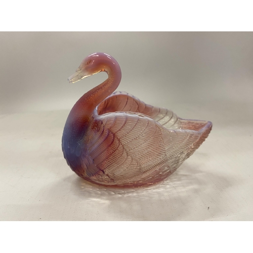 73 - A VICTORIAN PINK OPALESCENT SWAN GLASS DISH