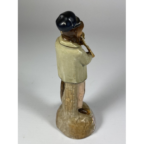 839 - A MEISSEN STYLE FIGURE OF A MONKEY MUSICIAN, HEIGHT 14CM