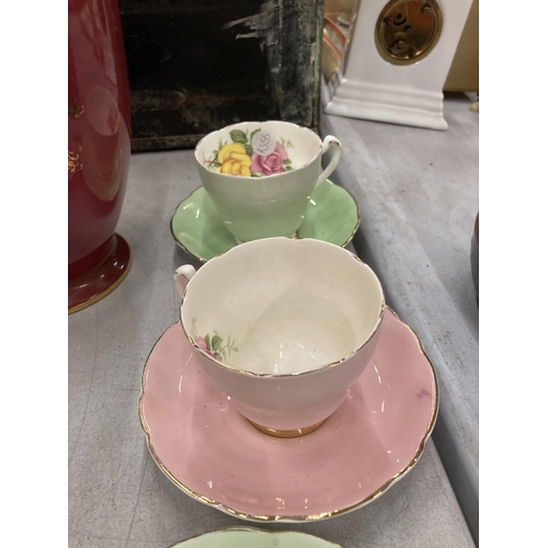 170 - A ROYAL ALBERT 'PEPPERMINT DAMASK' TRIO PLUS FOUR IMPERIAL CHINA CUPS AND SAUCERS