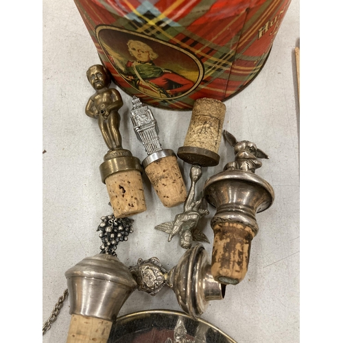 254 - A LARGE QUANTITY OF DECORATIVE BOTTLE STOPPERS