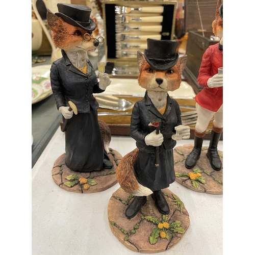 916 - THREE BORDER FINE ART FOX FIGURES  - LORD AND LADY REYNARD AND MISS REYNARD