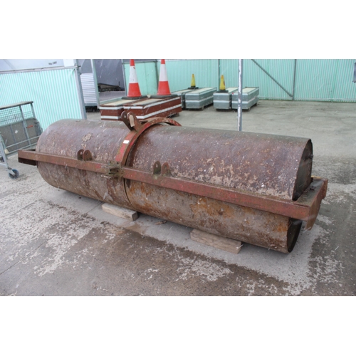 219 - LAND ROLLER  + VAT