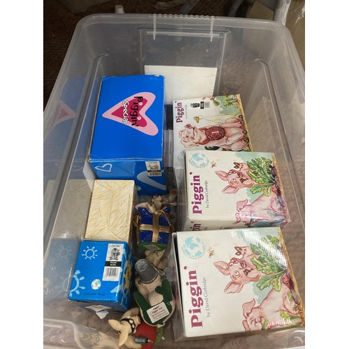 754 - A BOX OF ASSORTED PIGGIN' COLLECTABLE FIGURES, SOME BOXED