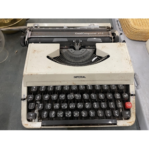 276 - A VINTAGE IMPERIAL 'GOOD COMPANION' 203 TYPEWRITER