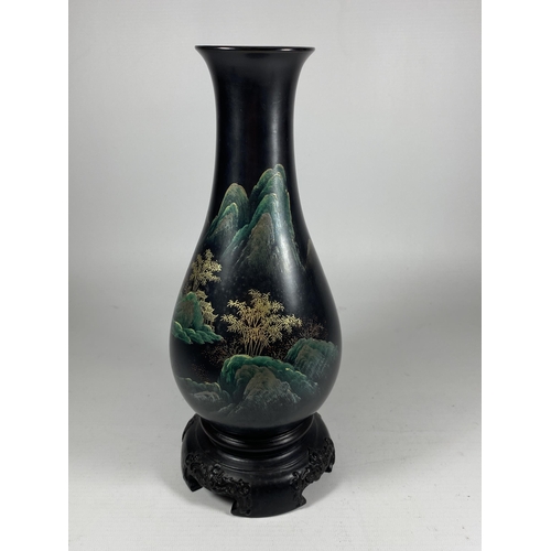 363 - A MID 20TH CENTURY CHINESE FUZHOU BLACK LACQUERED GILT DESIGN VASE ON STAND, HEIGHT 29CM