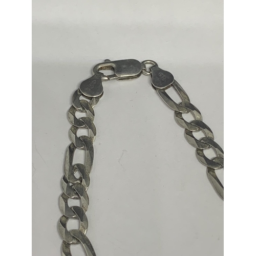 566 - A HEAVY SILVER FLAT LINK NECKLACE LENGTH 20 INCHES