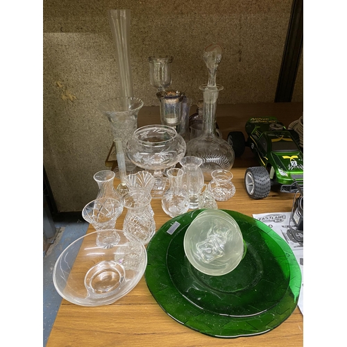 1336 - A QUANTITY OF GLASSWARE TO INCLUDE DECANTER, CANDLE STICKS, VASES, VILLEROY & BOCH PLATES ETC.,