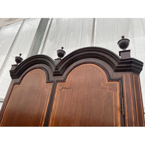 2550 - AN EDWARDIAN MAHOGANY AND VASE INLAID CORNER CUPBOARD WITH ARCHED TOP DOORS, SINGLE DRAWER AND CUPBO... 