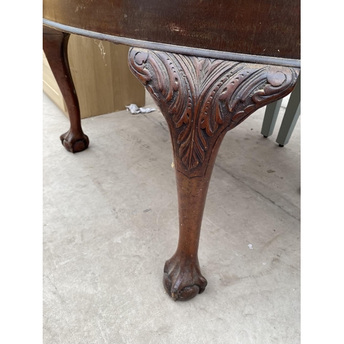 2660 - AN EARLY 20TH CENTURY MAHOGANY WIND-OUT DINING TABLE, 52X41