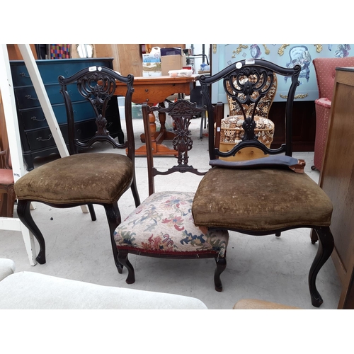 2827 - A PAIR OF LATE VICTORIAN MAHOGANY PARLOUR CHAIRS AND SIMILAR NURSING CHAIR