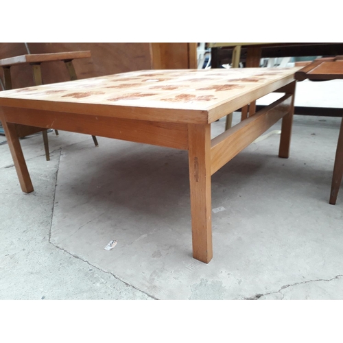 2961 - A RETRO TEAK COFFEE TABLE WITH TILED TOP 30.5