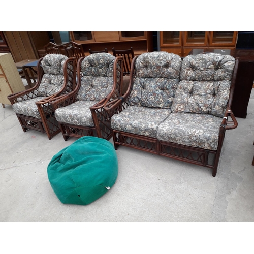 2975 - A BAMBOO FOUR PIECE CONSERVATORY SUITE AND GREEN BEAN BAG