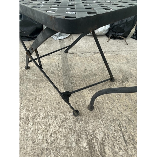 88 - A ROUND TILE TOP BISTRO TABLE AND TWO FOLDING CHAIRS WITH TILED BACKS (ONE CHAIR HAS A STRETCHER A/F... 