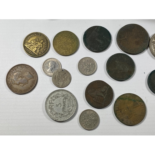 330 - A MIXED LOT OF COINS AND FURTHER ITEMS TO INCLUDE A PRINCE OF WALES & PRINCESS ALEXANDRA MEDAL, HALF... 