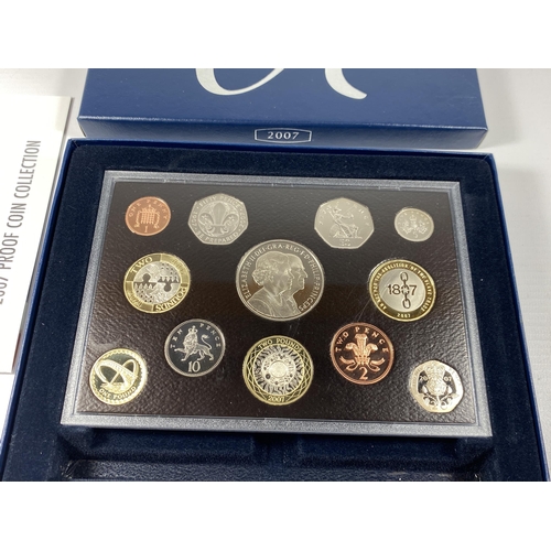 338 - A 2007 ROYAL MINT CASED PROOF COIN SET