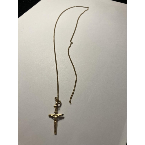 530 - A 9 CARAT GOLD NECKLACE (A/F) AND CRUCIFIX CROSS PENDANT GROSS WEIGHT 2.5 GRAMS