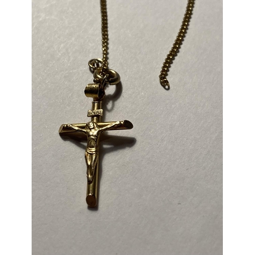 530 - A 9 CARAT GOLD NECKLACE (A/F) AND CRUCIFIX CROSS PENDANT GROSS WEIGHT 2.5 GRAMS