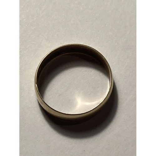 531 - A 9 CARAT GOLD WEDDING BAND SIZE S GROSS WEIGHT 3.1 GRAMS