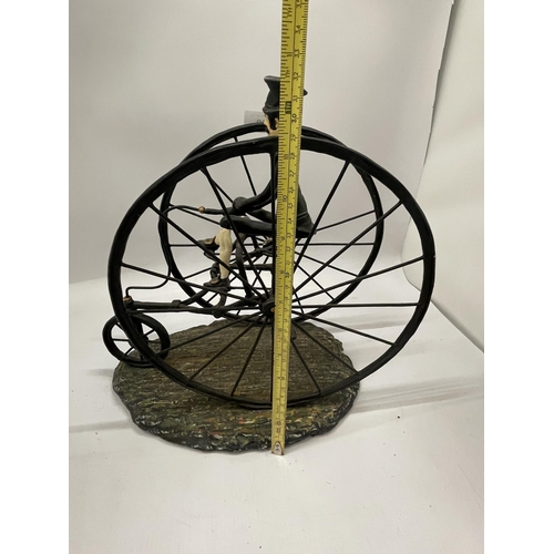 50 - A NOVELTY TWIN PENNY FARTHING FIGURE, HEIGHT 32CM