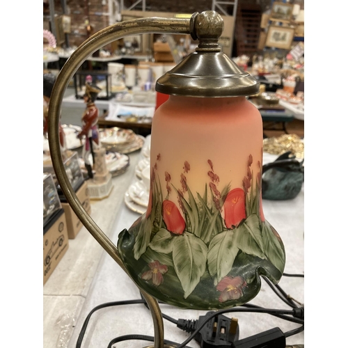 140 - TWO ART NOUVEAU STYLE TABLE LAMPS WITH POPPY LAMP SHADES TO INCLUDE TWO EXTRA SHADES