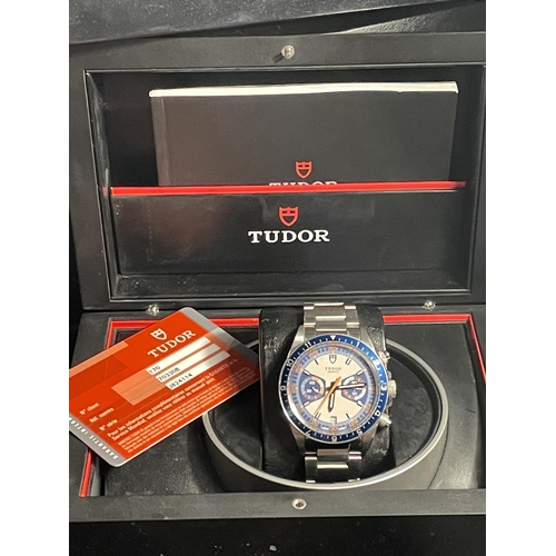 538 - A TUDOR HERITAGE BLUE CHRONOGRAPH 70330B MONTE CARLO WITH BOX AND CAR AND INSTRUCTIONS. SEEN WORKING... 