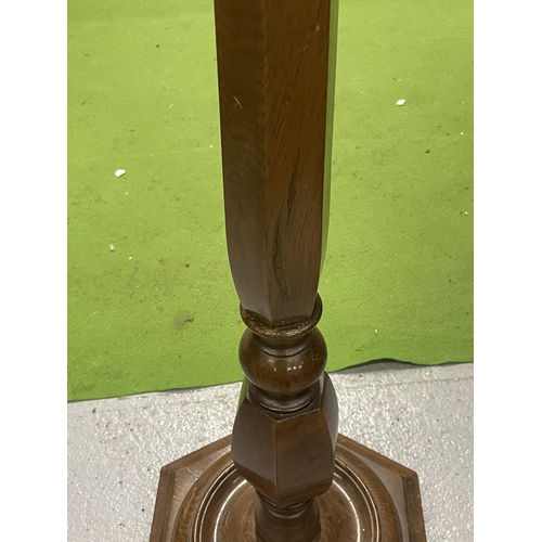 98 - A TALL VINTAGE MAHOGANY STANDARD LAMP + SHADE