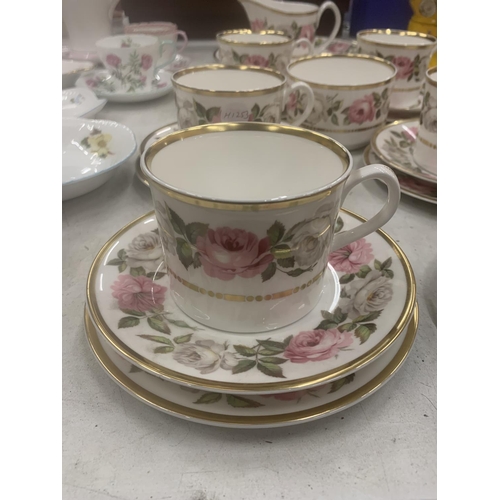 251 - A ROYAL WORCESTER 'ROYAL GARDEN' TEASET TO INCLUDE A CAKE PLATE, CREAM JUG, SUGAR BOWL, CUPS, SAUCER... 