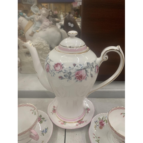 252 - A QUANTITY OF CUPS AND SAUCERS TO INCLUDE SHELLEY, HAMMERSLEY, A ROSLYN CHINA COFFEE POT, SERVING PL... 