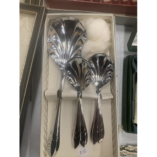 259 - A QUANTITY OF BOXED FLATWARE TO INCLUDE SOUP SPOONS, DESSERT SPOONS, SERVING SPOONS, FISH KNIVES AND... 