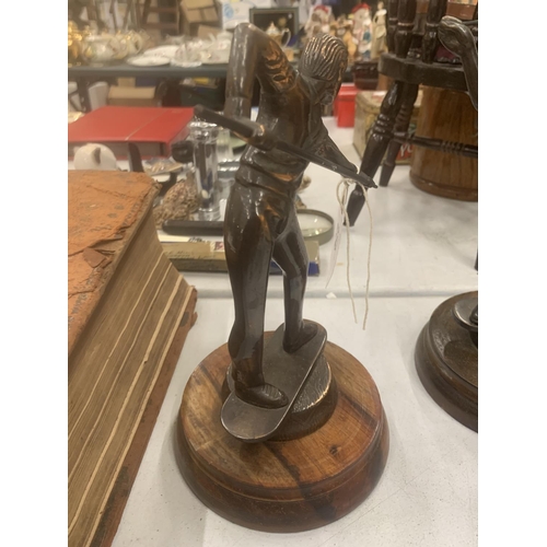 272 - A SPELTER FIGURE OF A SNOOKER PLAYER ON A WOODEN PLINTH HEIGHT 21CM