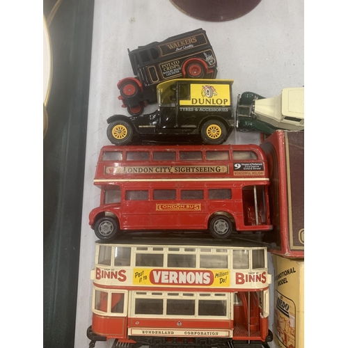 279 - A QUANTITY OF VINTAGE VANS AND CARS BY LLEDO, MATCHBOX, ETC