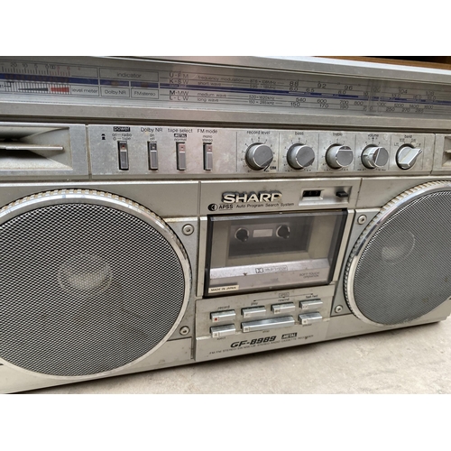 2019 - A RETRO SHARP GF-8989 RADIO