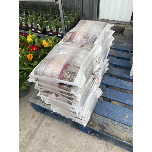 62 - TWENTY FOUR 5KG BAGS OF GRIT SAND NO VAT