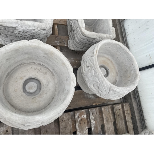 77 - A PAIR OF CONCRETE DECORATIVE URN PLANTERS NO VAT