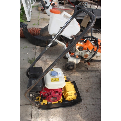 105 - HONDA WB20KT WACKER PLATE  WITH HONDA GX120 ENGINE NO VAT