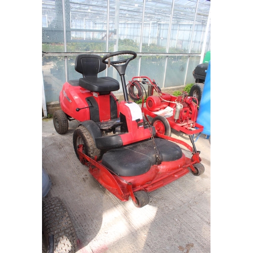 113 - MOUNTFIELD 2125H RIDE ON LAWN MOWER WITH PINTO MULTICLIP CUTTING DISC WORKING, DRIVES & CUTS,NEW BAT... 